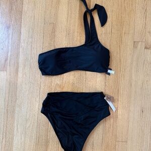 Abercrombie one shoulder bikini top & Pink bikini bottom both size Medium, New